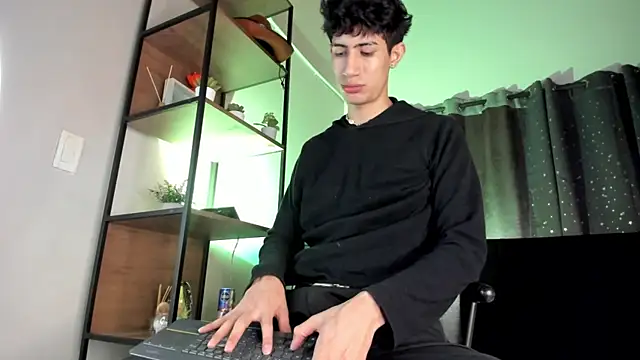 NovaaWheler online show from March 28, 2026, 12:06 pm