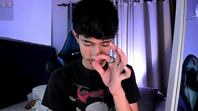 Snapshot of NovaaWheler chatting on September 25, 2025, 4:57 pm NovaaWheler online show from September 25, 2025, 4:57 pm