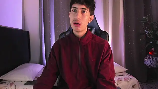 Snapshot of NovaaWheler chatting on September 24, 2025, 12:44 pm NovaaWheler online show from September 24, 2025, 12:44 pm