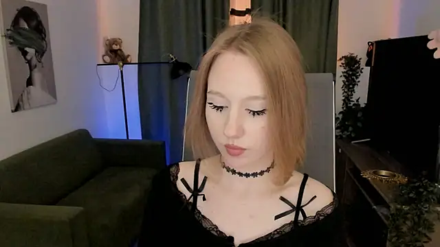 DariaTate online show from May 16, 2026, 12:59 pm