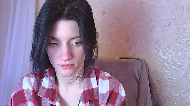 roxy riot  online show from February 25, 2025, 6:36 am