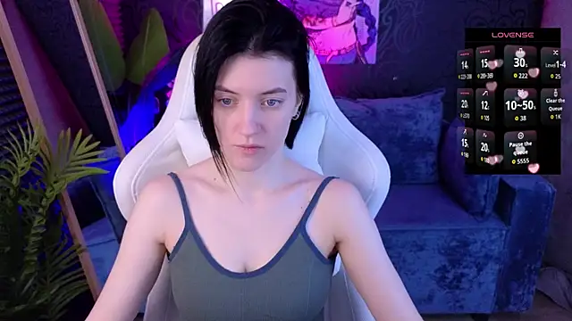 roxy riot  online show from November 27, 2025, 1:28 am