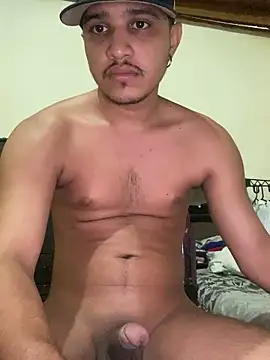 Snapshot of daniel6916 chatting on March 16, 2025, 11:26 pm daniel6916 online show from March 16, 2025, 11:26 pm