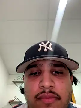 Snapshot of daniel6916 chatting on September 27, 2025, 8:37 pm daniel6916 online show from September 27, 2025, 8:37 pm