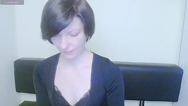  AngeliaFlow  online show from February 7, 2025, 11:01 am