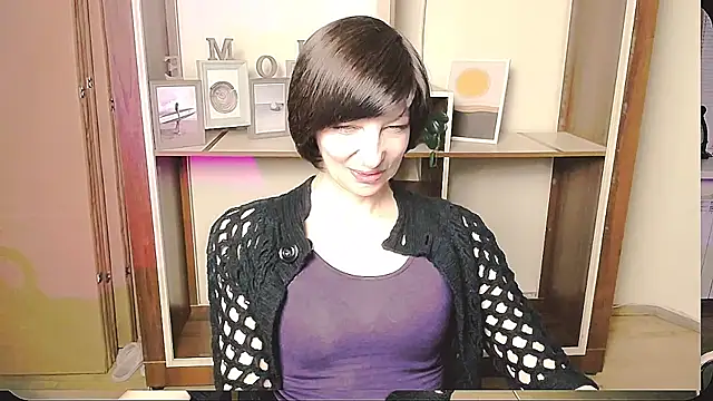  AngeliaFlow  online show from May 13, 2026, 8:32 am