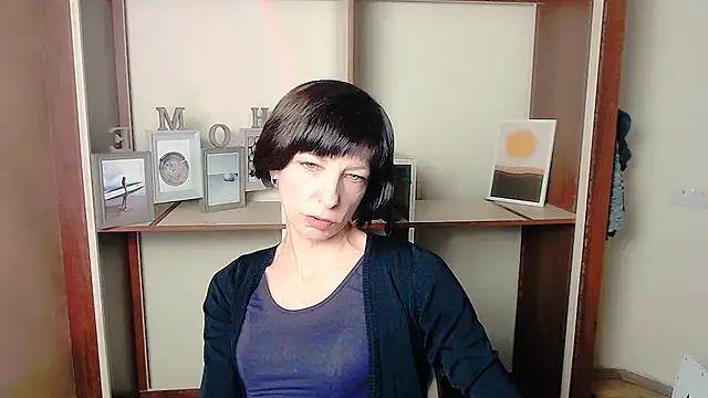 Snapshot of _AngeliaFlow_ chatting on September 27, 2025, 6:30 am  AngeliaFlow  online show from September 27, 2025, 6:30 am