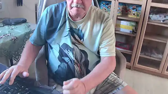 Snapshot of barenfan chatting on January 17, 2026, 12:53 pm barenfan online show from January 17, 2026, 12:53 pm