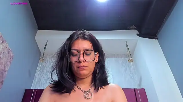 lolyyuno online show from February 23, 2025, 4:07 am