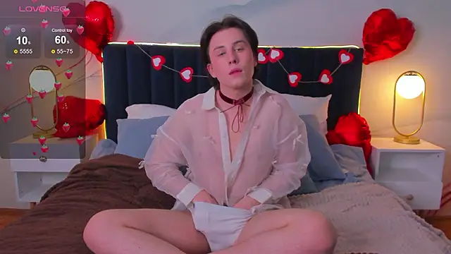 Snapshot of AdrianoAubert chatting on February 12, 2026, 10:37 am AdrianoAubert online show from February 12, 2026, 10:37 am