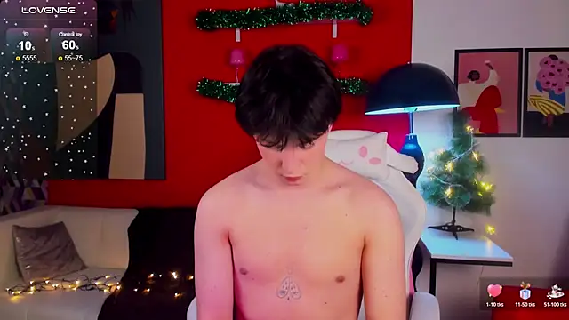 Snapshot of AdrianoAubert chatting on December 20, 2025, 10:29 am AdrianoAubert online show from December 20, 2025, 10:29 am