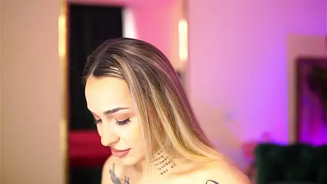 Ammylicious Doll online show from March 18, 2025, 6:17 am