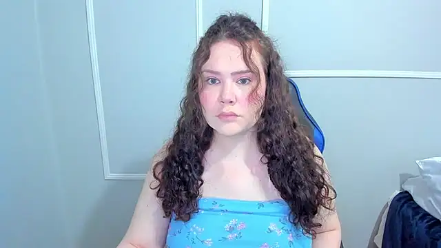 Snapshot of _leana_ chatting on July 6, 2026, 3:47 pm leana online show from July 6, 2026, 3:47 pm