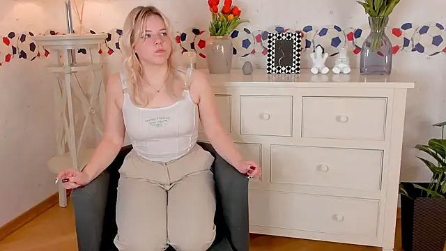 MarianAytes online show from February 13, 2025, 4:39 pm