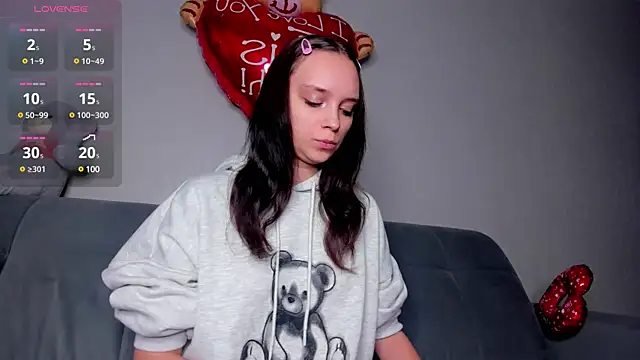 Fia Mood online show from February 19, 2025, 12:55 pm