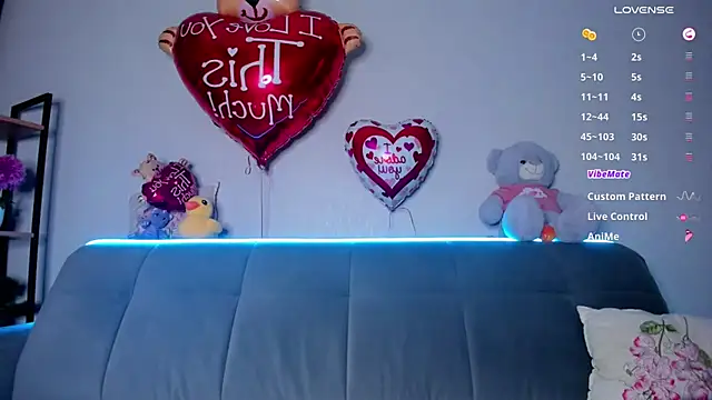 Fia Mood online show from February 14, 2025, 4:20 pm