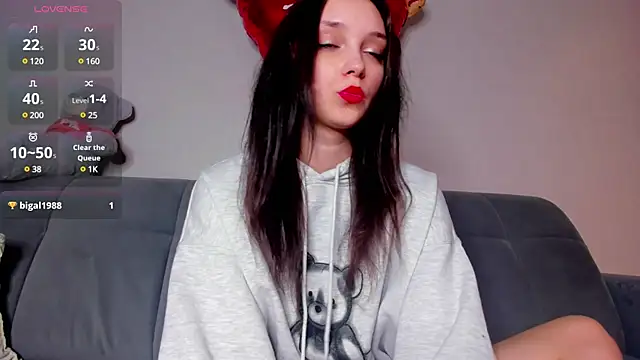 Fia Mood online show from February 22, 2025, 1:57 pm