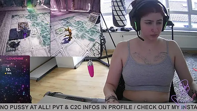 Gamergirl-Linela online show from March 13, 2025, 4:12 pm