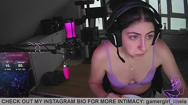 Snapshot of Gamergirl-Linela chatting on October 6, 2025, 3:13 pm Gamergirl-Linela online show from October 6, 2025, 3:13 pm