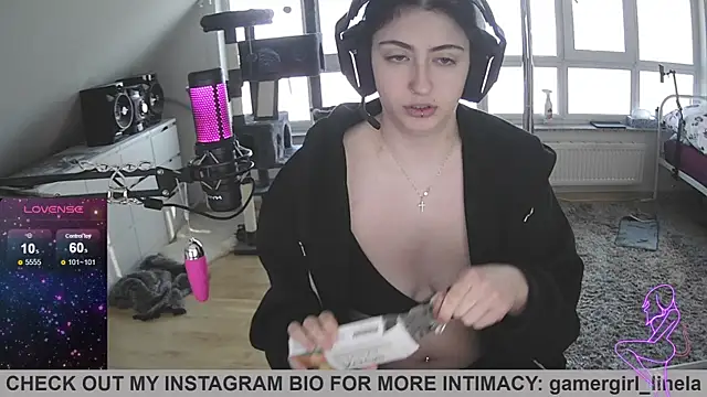 Snapshot of Gamergirl-Linela chatting on October 1, 2025, 3:05 pm Gamergirl-Linela online show from October 1, 2025, 3:05 pm