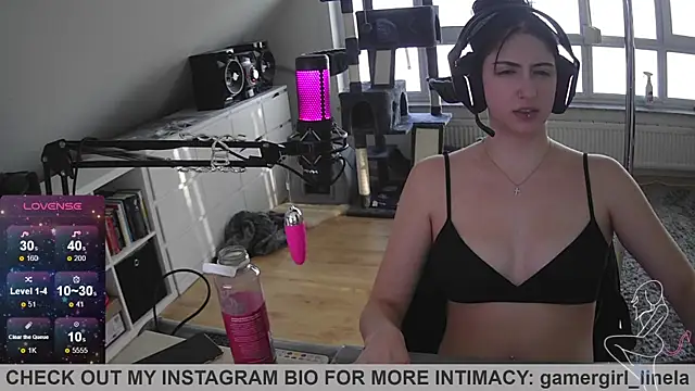 Snapshot of Gamergirl-Linela chatting on October 2, 2025, 3:15 pm Gamergirl-Linela online show from October 2, 2025, 3:15 pm