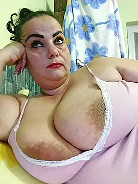 Snapshot of IvettkeXXX chatting on October 12, 2025, 5:36 pm IvettkeXXX online show from October 12, 2025, 5:36 pm