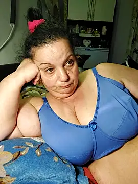 IvettkeXXX online show from February 9, 2026, 4:38 pm