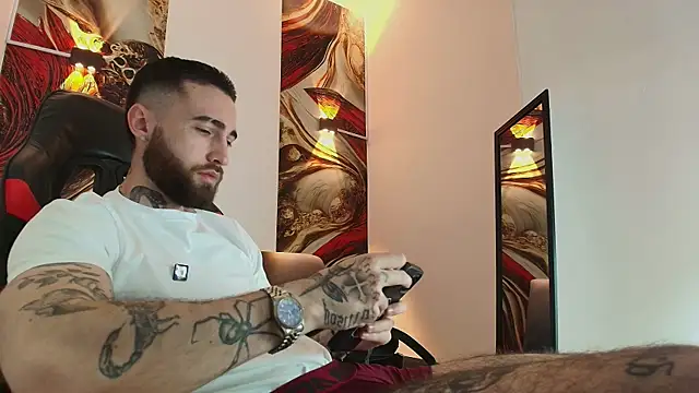 Snapshot of Luke_davis01 chatting on October 20, 2025, 1:22 pm Luke davis01 online show from October 20, 2025, 1:22 pm