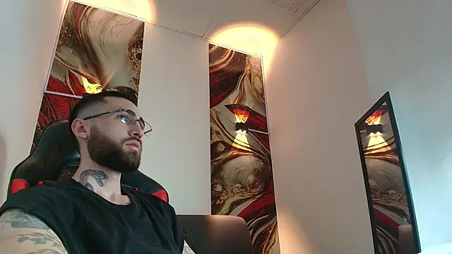 Snapshot of Luke_davis01 chatting on October 2, 2025, 12:52 pm Luke davis01 online show from October 2, 2025, 12:52 pm