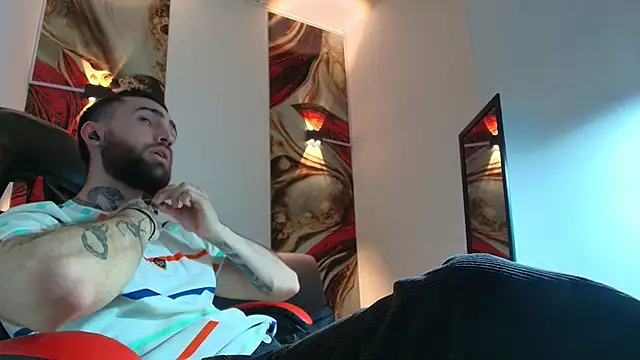 Snapshot of Luke_davis01 chatting on September 29, 2025, 1:06 pm Luke davis01 online show from September 29, 2025, 1:06 pm