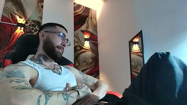 Snapshot of Luke_davis01 chatting on September 30, 2025, 1:28 pm Luke davis01 online show from September 30, 2025, 1:28 pm