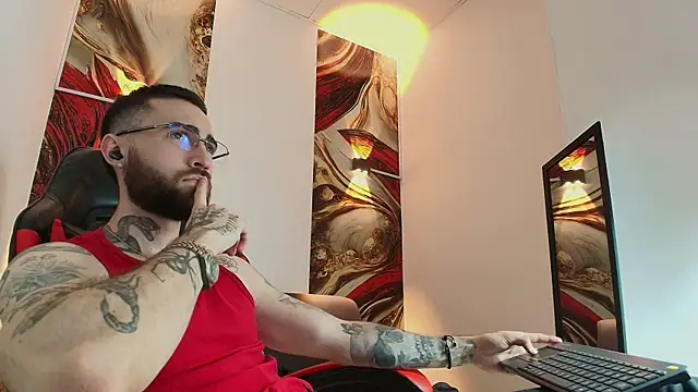 Snapshot of Luke_davis01 chatting on October 14, 2025, 1:23 pm Luke davis01 online show from October 14, 2025, 1:23 pm