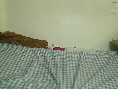 Snapshot of SweetLeona chatting on October 13, 2025, 4:58 am SweetLeona online show from October 13, 2025, 4:58 am