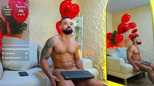 Maofenix online show from February 15, 2025, 9:27 am