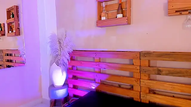 Snapshot of Morgan_Wright chatting on September 19, 2025, 8:02 pm Morgan Wright online show from September 19, 2025, 8:02 pm