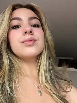 Cloee Rainbow1 online show from July 17, 2026, 1:19 pm