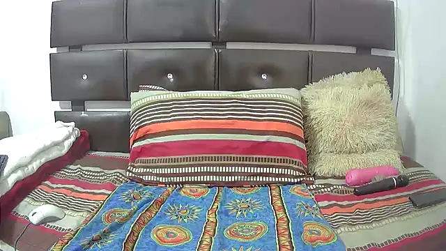 Snapshot of Mishanti chatting on October 27, 2025, 8:54 pm Mishanti online show from October 27, 2025, 8:54 pm