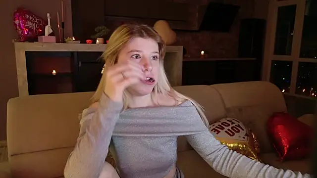 Snapshot of Bella_amory chatting on February 14, 2025, 12:51 am Bella amory online show from February 14, 2025, 12:51 am