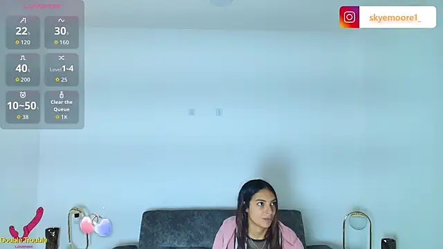 Skye Moore online show from September 19, 2025, 12:09 pm