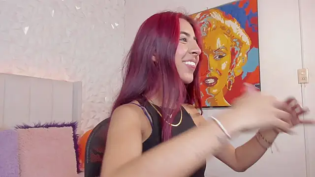 Snapshot of Mirandaa_Rogers chatting on October 24, 2025, 7:13 pm Mirandaa Rogers online show from October 24, 2025, 7:13 pm