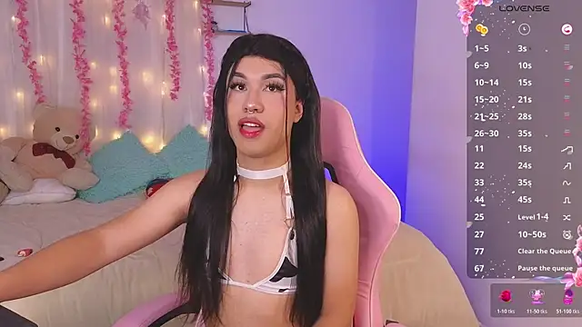 Sweettifani online show from November 8, 2025, 6:00 pm