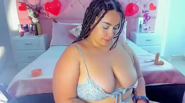 KourtneyEvans online show from February 17, 2025, 7:23 pm