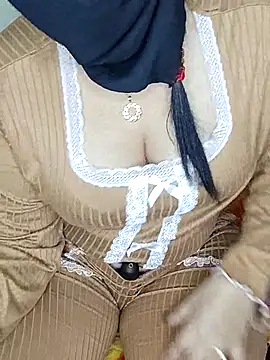 Snapshot of Malika-697 chatting on January 7, 2026, 10:59 pm Malika-697 online show from January 7, 2026, 10:59 pm