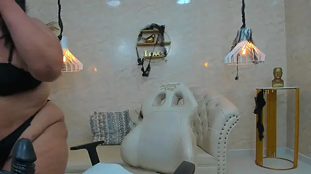 BBW CINDY online show from October 23, 2025, 4:05 pm