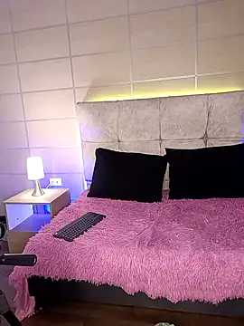 Snapshot of _michonne_ chatting on September 23, 2025, 9:11 pm  michonne  online show from September 23, 2025, 9:11 pm