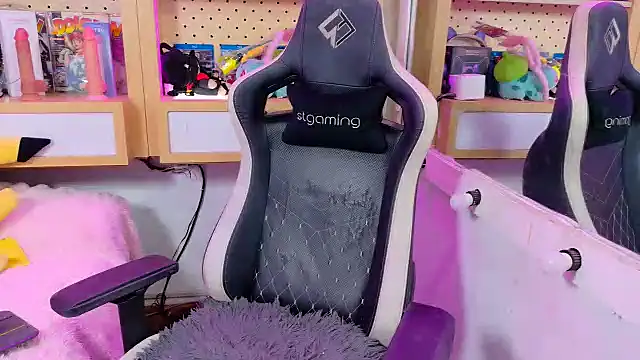 Snapshot of Adisson_kyler chatting on October 6, 2025, 4:41 pm Adisson kyler online show from October 6, 2025, 4:41 pm