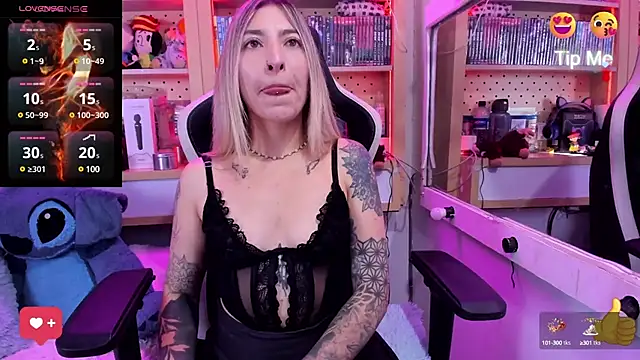 Snapshot of Adisson_kyler chatting on March 21, 2025, 6:51 pm Adisson kyler online show from March 21, 2025, 6:51 pm