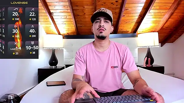 Snapshot of Sebastian_Berne chatting on September 26, 2025, 7:32 pm Sebastian Berne online show from September 26, 2025, 7:32 pm