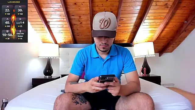 Snapshot of Sebastian_Berne chatting on October 21, 2025, 7:24 pm Sebastian Berne online show from October 21, 2025, 7:24 pm