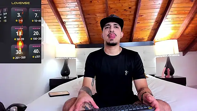 Snapshot of Sebastian_Berne chatting on September 28, 2025, 7:10 pm Sebastian Berne online show from September 28, 2025, 7:10 pm